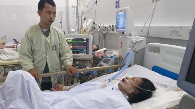 Xót xa hoàn cảnh người phụ nữ buôn ve chai bị hai em học sinh tông xe toàn thân như dập nát - 4 Xót xa hoàn cảnh người phụ nữ buôn ve chai bị hai em học sinh tông xe toàn thân như dập nát - 4