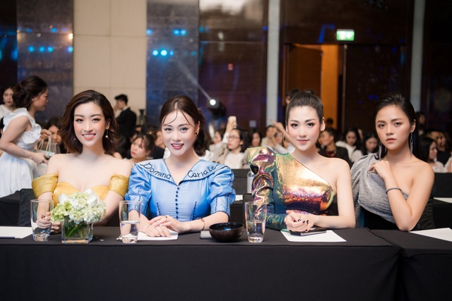 Á Hậu Tú Anh hội ngộ diễn viên Phương Oanh và Thu Quỳnh - 4 Á Hậu Tú Anh hội ngộ diễn viên Phương Oanh và Thu Quỳnh - 4