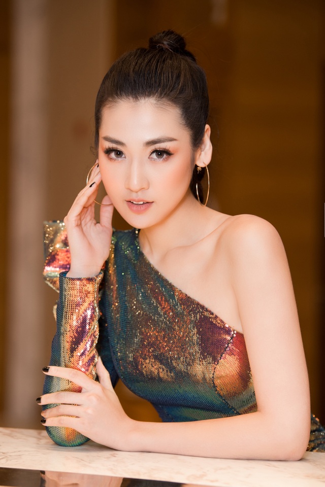Á Hậu Tú Anh hội ngộ diễn viên Phương Oanh và Thu Quỳnh - 6 Á Hậu Tú Anh hội ngộ diễn viên Phương Oanh và Thu Quỳnh - 6