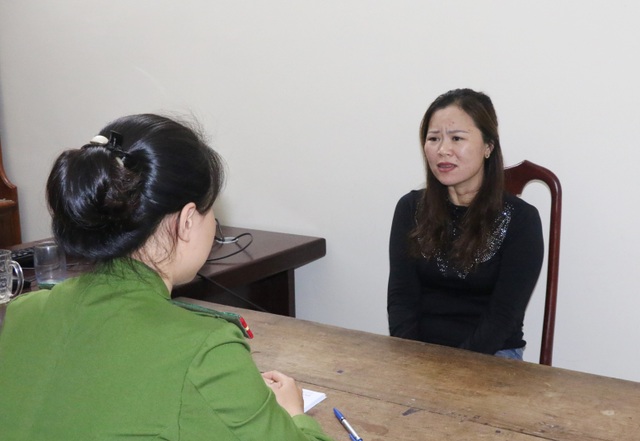 Phá đường dây lừa đảo tinh vi qua điện thoại, bắt 24 đối tượng - 3 Phá đường dây lừa đảo tinh vi qua điện thoại, bắt 24 đối tượng - 3