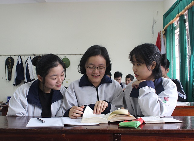Nữ sinh Hà Tĩnh giành được học bổng 6 tỷ đồng từ ĐH Mỹ - 2 Nữ sinh Hà Tĩnh giành được học bổng 6 tỷ đồng từ ĐH Mỹ - 2