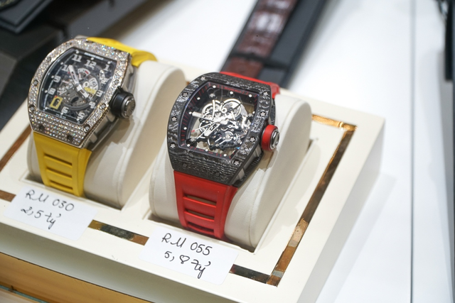 Đồng hồ Rolex của vua Bảo Đại bán đấu giá tới 69 tỷ đồng tại Thụy Sỹ