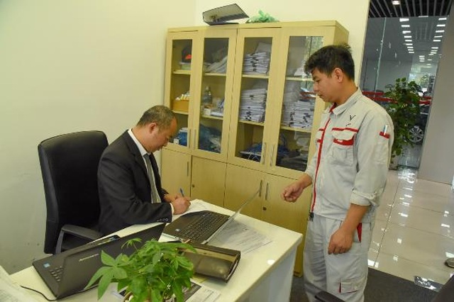 Trải nghiệm một giờ làm “thượng đế” của VinFast khi bảo dưỡng xe - 7 Trải nghiệm một giờ làm “thượng đế” của VinFast khi bảo dưỡng xe - 7