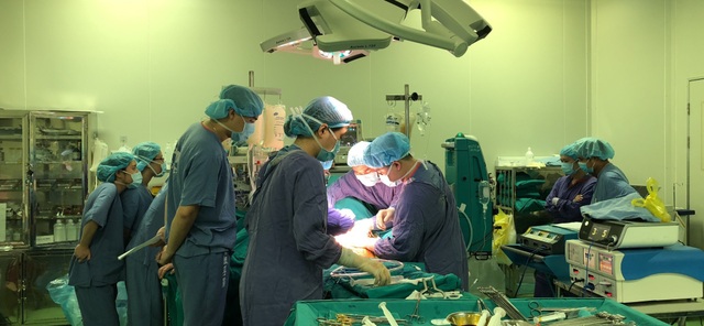 Hai ca ghép tạng đặc biệt lần đầu tiên được thực hiện tại Việt Nam - 1