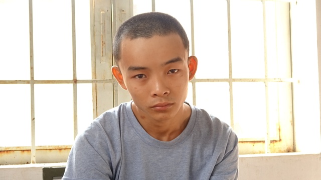 Rủ nam thanh niên quen qua mạng về nhà chơi, bé gái bị hiếp dâm - 1 Rủ nam thanh niên quen qua mạng về nhà chơi, bé gái bị hiếp dâm - 1
