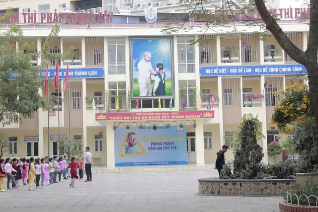 Vụ 17 phụ huynh tố cáo: Chưa đủ căn cứ kết luận cô giáo đánh học sinh - 1 Vụ 17 phụ huynh tố cáo: Chưa đủ căn cứ kết luận cô giáo đánh học sinh - 1