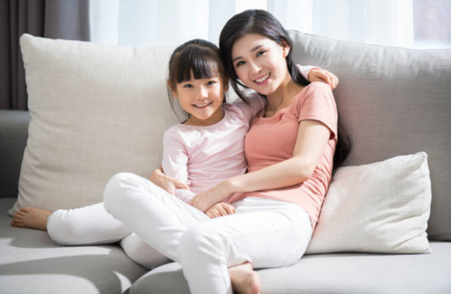 Nhòm ngó tài sản con dâu để lo cho con gái - thật... kỳ cục! - 1 Nhòm ngó tài sản con dâu để lo cho con gái - thật... kỳ cục! - 1