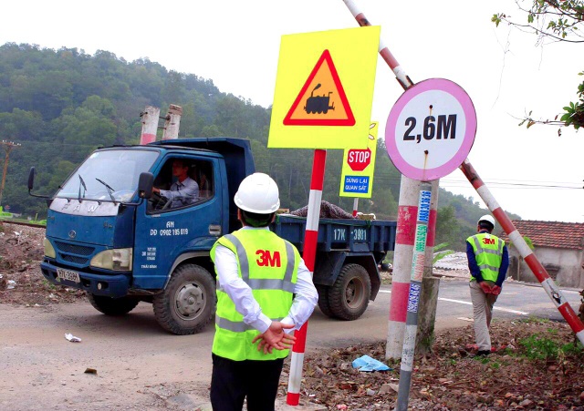 Giải pháp an toàn cho khu vực giao nhau với đường sắt bằng hệ thống cảnh báo của 3M - 3 Giải pháp an toàn cho khu vực giao nhau với đường sắt bằng hệ thống cảnh báo của 3M - 3