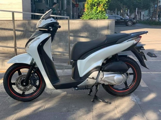 Đẳng cấp dân chơi: Honda SH biển khủng, giá ngang ô tô - 6 Đẳng cấp dân chơi: Honda SH biển khủng, giá ngang ô tô - 6