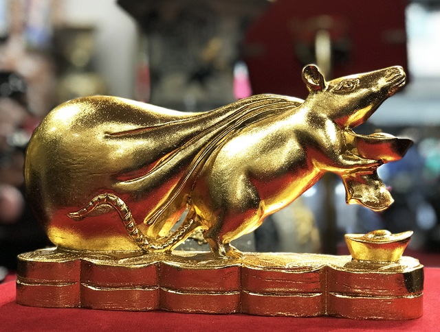 Chơi Tết sang, đại gia xuống tay 3 triệu rinh chuột vàng - 2 Chơi Tết sang, đại gia xuống tay 3 triệu rinh chuột vàng - 2