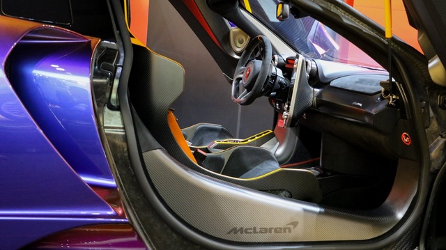 Bí ẩn một chiếc siêu xe McLaren Senna sơn đổi màu - 20