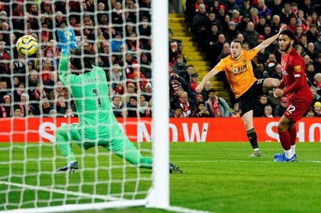 Liverpool 1-0 Wolves: Dấu ấn của Mane và dấu ấn của VAR - 4 Liverpool 1-0 Wolves: Dấu ấn của Mane và dấu ấn của VAR - 4