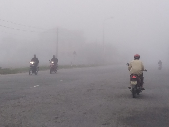 Thành phố Hà Tĩnh chìm trong biển sương mù ngày cuối năm - 6 Thành phố Hà Tĩnh chìm trong biển sương mù ngày cuối năm - 6