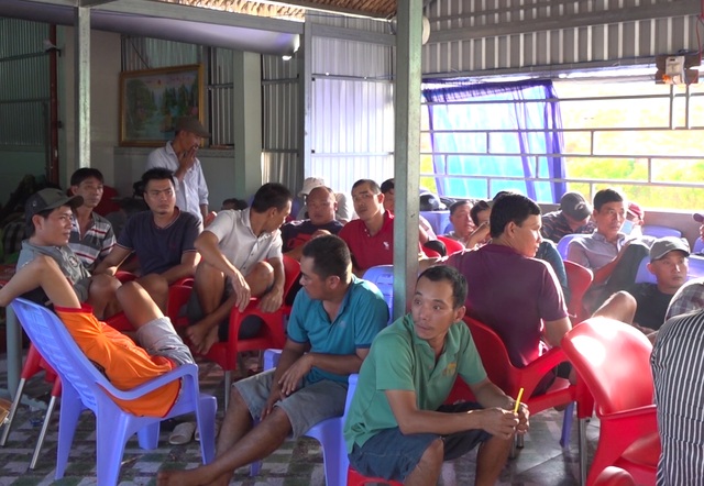 Triệt phá trường gà “khủng” thu giữ gần 700 triệu đồng - 1 Triệt phá trường gà “khủng” thu giữ gần 700 triệu đồng - 1