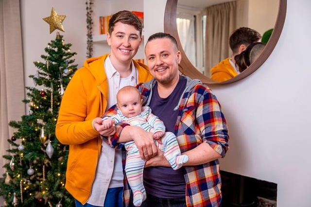 Người chuyển giới sinh con với người phi nhị giới từ tinh trùng của người chuyển giới từ nam sang nữ