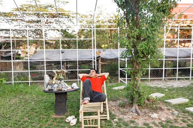 Quyền Linh đưa vợ con thăm nhà vườn hàng nghìn m2 của em trai Quyền Lộc - 6 Quyền Linh đưa vợ con thăm nhà vườn hàng nghìn m2 của em trai Quyền Lộc - 6