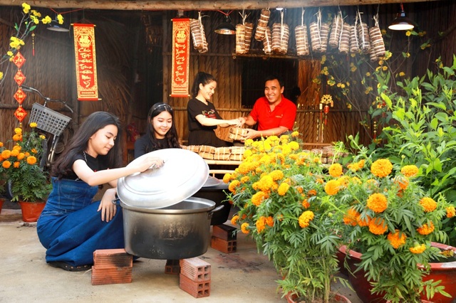 Quyền Linh đưa vợ con thăm nhà vườn hàng nghìn m2 của em trai Quyền Lộc - 3 Quyền Linh đưa vợ con thăm nhà vườn hàng nghìn m2 của em trai Quyền Lộc - 3
