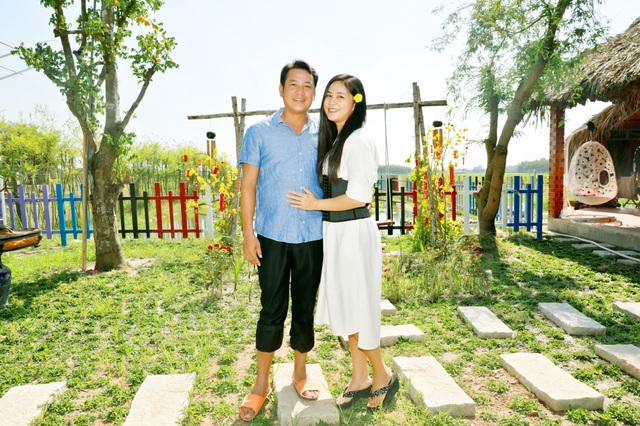 Quyền Linh đưa vợ con thăm nhà vườn hàng nghìn m2 của em trai Quyền Lộc - 9 Quyền Linh đưa vợ con thăm nhà vườn hàng nghìn m2 của em trai Quyền Lộc - 9