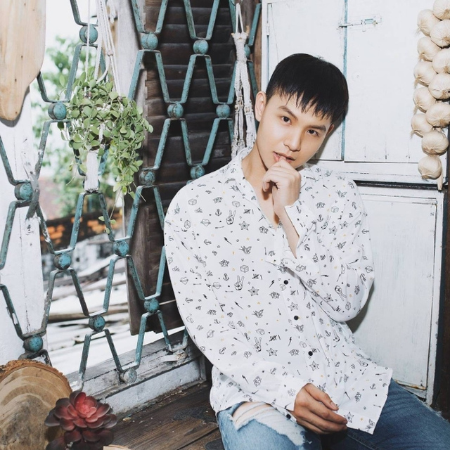 Những cái tên đứng sau thành công của MV Ai Chuyện Cũ Bán Hông? - 1 Những cái tên đứng sau thành công của MV Ai Chuyện Cũ Bán Hông? - 1
