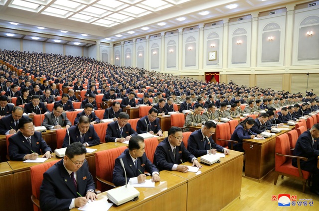 Ông Kim Jong-un triệu họp về an ninh quốc phòng giữa lúc căng thẳng với Mỹ - 10 Ông Kim Jong-un triệu họp về an ninh quốc phòng giữa lúc căng thẳng với Mỹ - 10