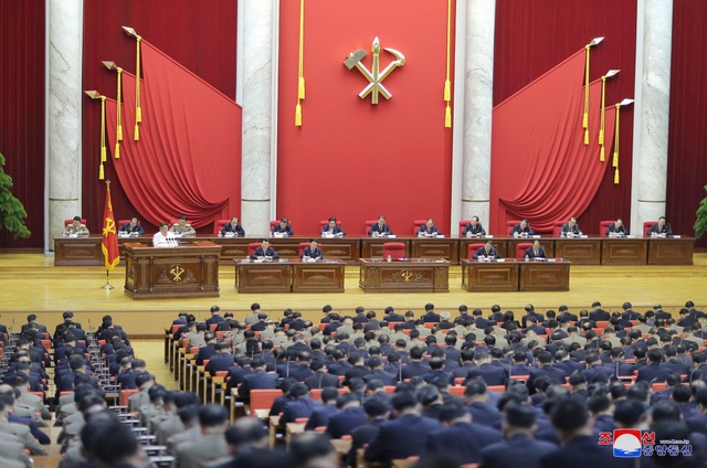 Ông Kim Jong-un triệu họp về an ninh quốc phòng giữa lúc căng thẳng với Mỹ - 3 Ông Kim Jong-un triệu họp về an ninh quốc phòng giữa lúc căng thẳng với Mỹ - 3