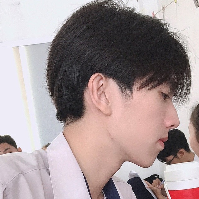 Hot boy Bạc Liêu hay bị nhận nhầm là con lai Việt - Trung - 4 Hot boy Bạc Liêu hay bị nhận nhầm là con lai Việt - Trung - 4