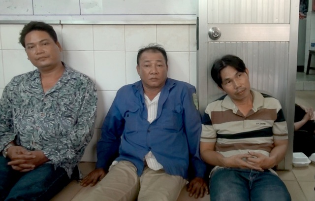 Bắt băng “nữ quái” chuyên trộm cắp tại các bệnh viện ở TPHCM - 2 Bắt băng “nữ quái” chuyên trộm cắp tại các bệnh viện ở TPHCM - 2