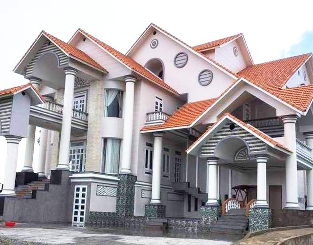 Vụ biệt thự đại gia nghi trúng đạn: Xác định nguyên nhân bước đầu - 2 Vụ biệt thự đại gia nghi trúng đạn: Xác định nguyên nhân bước đầu - 2