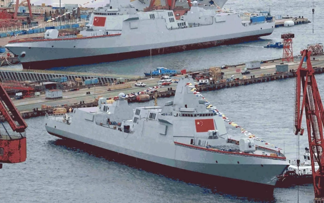 Trung Quốc ồ ạt đóng tàu chiến hòng “nuôi” tham vọng hải quân