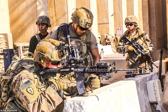 Đại sứ quán Mỹ ở Iraq tan hoang sau vụ tấn công của người biểu tình