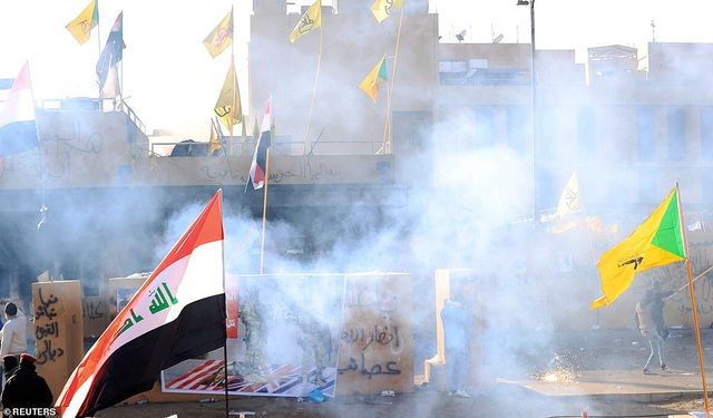 Đại sứ quán Mỹ ở Iraq tan hoang sau vụ tấn công của người biểu tình