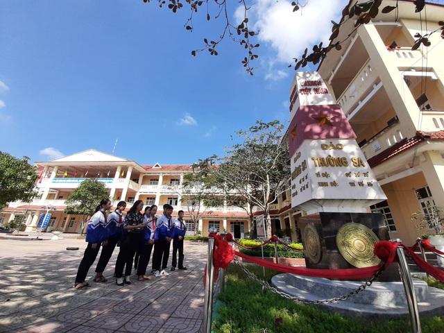 Ngôi trường đặt tên 16 lớp học theo các đảo ở Trường Sa, Hoàng Sa - 5