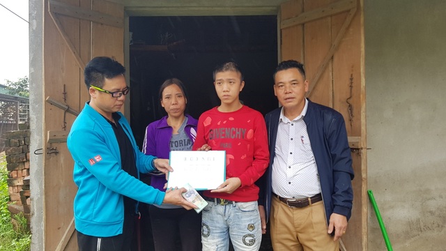Bạn đọc giúp đỡ người mẹ nghèo đơn thân nuôi con thoi thóp trên trường bệnh - 3 Bạn đọc giúp đỡ người mẹ nghèo đơn thân nuôi con thoi thóp trên trường bệnh - 3