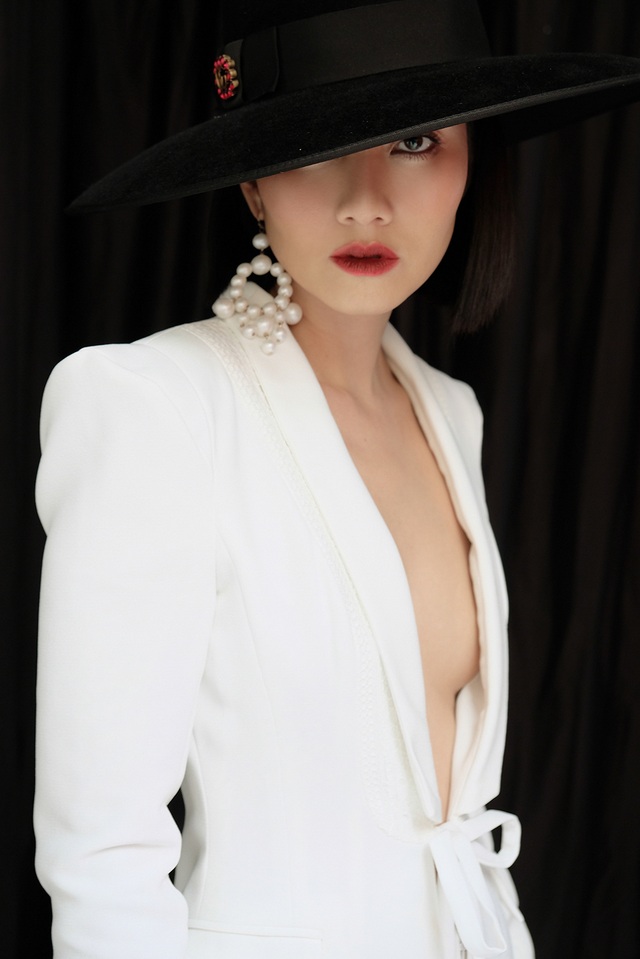 Vượt qua chuyện buồn hôn nhân, Ngọc Lan trở lại với hình ảnh sexy và cá tính - 3 Vượt qua chuyện buồn hôn nhân, Ngọc Lan trở lại với hình ảnh sexy và cá tính - 3