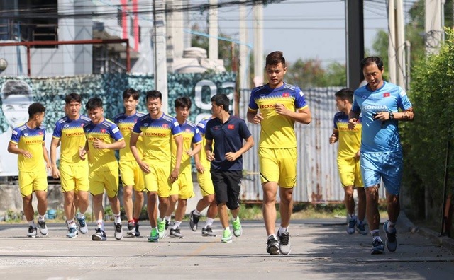 Đình Trọng bất ngờ “mất tích” sau trận thua U23 Bahrain - 2 Đình Trọng bất ngờ “mất tích” sau trận thua U23 Bahrain - 2