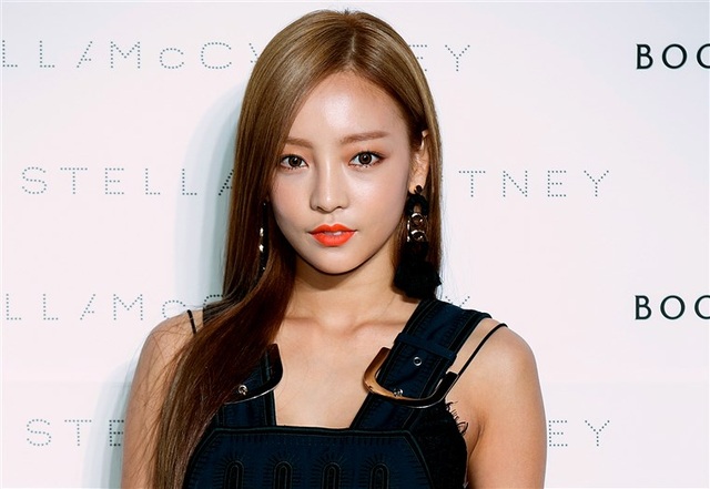 Anh trai Goo Hara nghẹn ngào chúc mừng sinh nhật cô em gái đoản mệnh - 1 Anh trai Goo Hara nghẹn ngào chúc mừng sinh nhật cô em gái đoản mệnh - 1