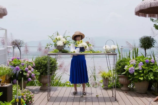 Rời thành phố chật chội, người phụ nữ về quê làm vườn và tạo nên kiệt tác đẹp không ngờ - 5 Rời thành phố chật chội, người phụ nữ về quê làm vườn và tạo nên kiệt tác đẹp không ngờ - 5