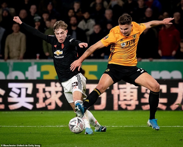 Thoát thua trên sân Wolves, Man Utd được đá lại ở FA Cup - 3 Thoát thua trên sân Wolves, Man Utd được đá lại ở FA Cup - 3