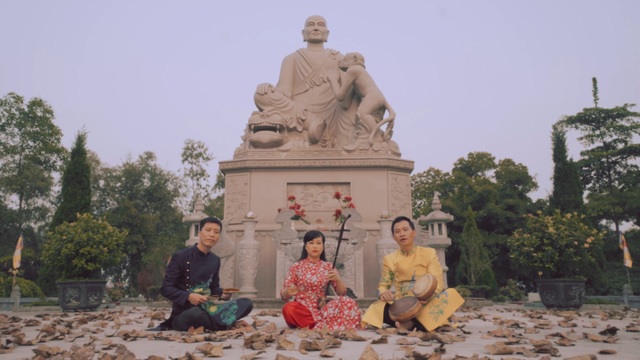 Nhạc sĩ Quang Long kết hợp xẩm với quan họ trong MV Tết - 1