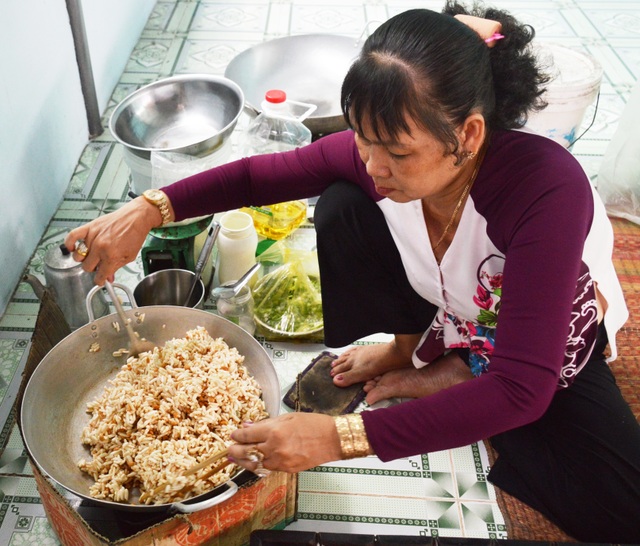 Cà Mau: Làng cốm gạo vào vụ Tết - 1 Cà Mau: Làng cốm gạo vào vụ Tết - 1