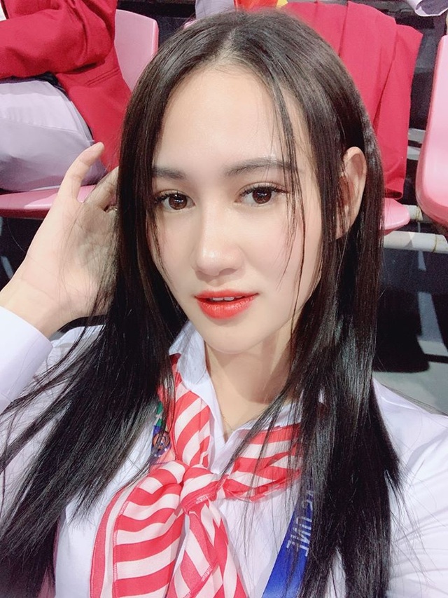 Hot girl kiếm chém: “Tết đến, thèm nhất bánh chưng rán, sợ nhất bị hỏi về tiền thưởng” - 4 Hot girl kiếm chém: “Tết đến, thèm nhất bánh chưng rán, sợ nhất bị hỏi về tiền thưởng” - 4