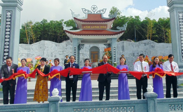 Thủ tướng dự lễ khánh thành đền thờ liệt sĩ Núi Quế - Anh Linh Đài