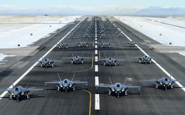 52 “tia chớp” F-35A của Mỹ tập trận “Voi đi bộ” - 6 52 “tia chớp” F-35A của Mỹ tập trận “Voi đi bộ” - 6