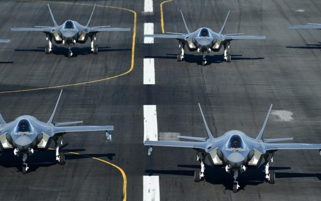 52 “tia chớp” F-35A của Mỹ tập trận “Voi đi bộ” - 9 52 “tia chớp” F-35A của Mỹ tập trận “Voi đi bộ” - 9