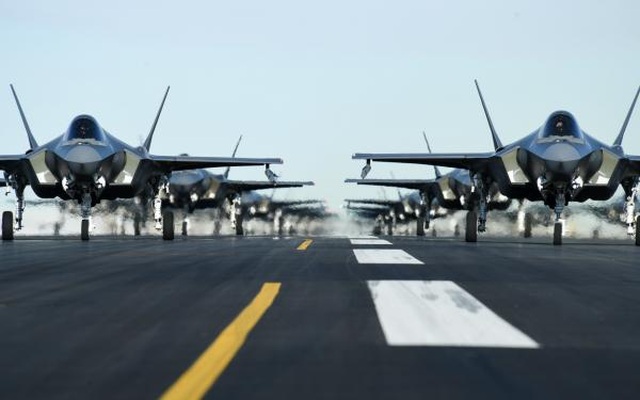 52 “tia chớp” F-35A của Mỹ tập trận “Voi đi bộ” - 11 52 “tia chớp” F-35A của Mỹ tập trận “Voi đi bộ” - 11