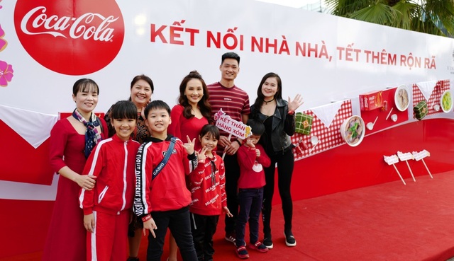 Bàn tiệc Tết dài nhất Châu Á: Không chỉ là một kỷ lục! - 4 Bàn tiệc Tết dài nhất Châu Á: Không chỉ là một kỷ lục! - 4