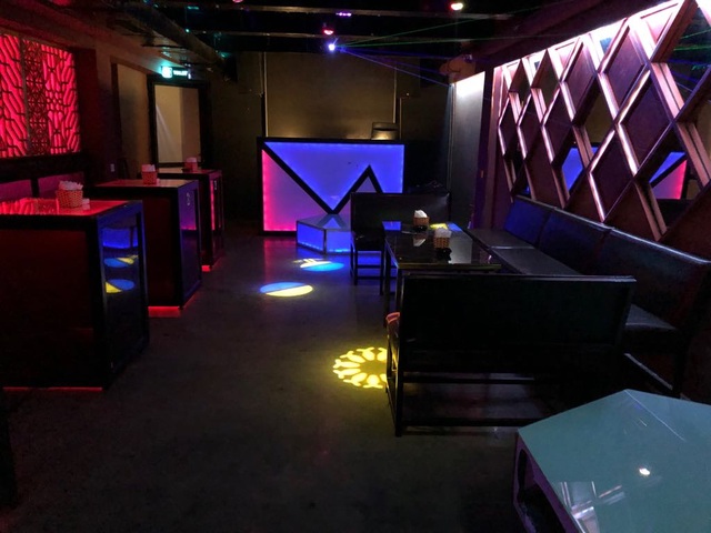 THỊ TRƯỜNG BAR, CLUB ẢM ĐẠM 1 TUẦN SAU KHI NGHỊ ĐỊNH 100 CHÍNH THỨC ĐI VÀO HOẠT ĐỘNG - ảnh 1 Hình ảnh: THỊ TRƯỜNG BAR, CLUB ẢM ĐẠM 1 TUẦN SAU KHI NGHỊ ĐỊNH 100 CHÍNH THỨC ĐI VÀO HOẠT ĐỘNG số 1