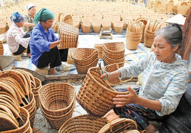 Gắn đào tạo nghề với giải quyết việc làm cho lao động nông thôn - 2 Gắn đào tạo nghề với giải quyết việc làm cho lao động nông thôn - 2
