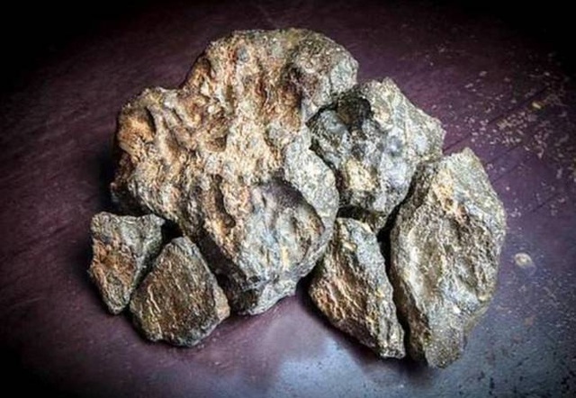 Tìm được khối lạ ngỡ là vàng, hóa ra thứ quý hiếm có thể đổi lấy núi tiền - 11 Tìm được khối lạ ngỡ là vàng, hóa ra thứ quý hiếm có thể đổi lấy núi tiền - 11