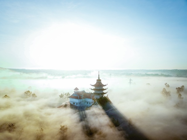 “Lung linh” ngôi chùa cổ nhìn từ trên cao - 1 “Lung linh” ngôi chùa cổ nhìn từ trên cao - 1